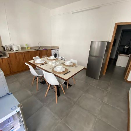 Dragon Nest Apartments Πορ-Λουί Εξωτερικό φωτογραφία